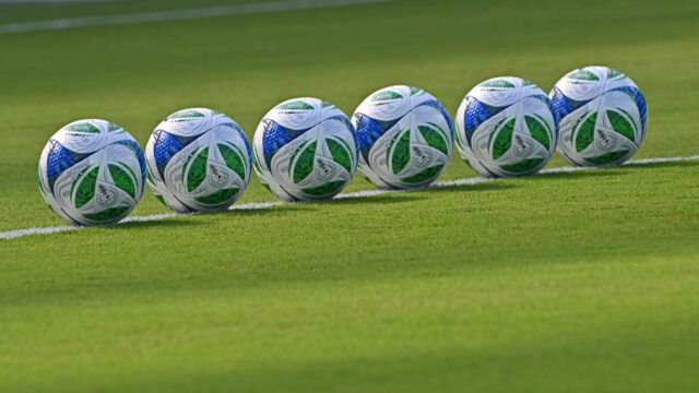 West Ham United vyšetruje útočníka spájaného s Manchestrom United West Ham United vyšetruje útočníka spájaného s Manchestrom United