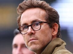 Wrexhamské eso zdvihlo veko dôvod, prečo zakázal dokumentárne kamery Ryana Reynoldsa vo svojom dome Spolumajiteľ Wrexhamu Ryan Reynolds na Racecourse Ground