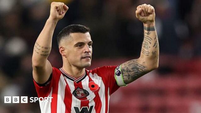 Xhaka zo Sunderlandu „pravdepodobne podpis sezóny“ - Rooney Granit Xhaka celebrates while playing for Arsenal