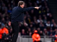 Zabudnutý hráč Tottenhamu, ktorý by mohol ťažiť z listiny zranení Thomasa Franka Thomas Frank gestikuluje počas zápasu Ligy majstrov UEFA medzi Tottenhamom Hotspur a FC Kodaň