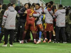 Zápas Copa Bolivia dostal 17 červených kariet, polícia použila slzotvorný plyn Zápas Copa Bolivia dostal 17 červených kariet, polícia použila slzotvorný plyn