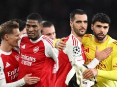 Zápas o titul v Premier League v porovnaní so súbojom Arsenalu s Chelsea Arsenal je favoritom na zisk titulu Premier League v tejto sezóne a je na čele Ligy majstrov.