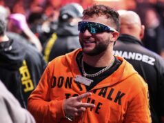 Zasvätenec NFL nalieha na Giants, aby „zrušili“ zmluvu s Camom Skattebom uprostred kontroverzie nováčika RB vo WWE logo pochodového šialenstva