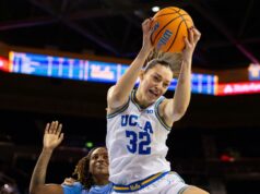 Ženský basketbal číslo 3 UCLA dominuje na juhu a zostáva neporazený Ženský basketbal číslo 3 UCLA dominuje na juhu a zostáva neporazený