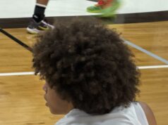 Zhrnutie basketbalu zo strednej školy: Phoenix Smith poskytuje výťah pre Crespiho Zhrnutie basketbalu zo strednej školy: Phoenix Smith poskytuje výťah pre Crespiho