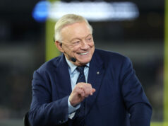 „Žiadne pochybnosti, že to povedal“: bizarný Micah Parsons Jerryho Jonesa logo pochodového šialenstva