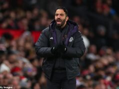 ‚Žiadne výhovorky‘: Ruben Amorim varuje svoje hviezdy kvôli ich zlým výsledkom mimo domova Ruben Amorim povedal svojim hráčom, že nebudú žiadne výhovorky, ak Manchester United nedokáže zlepšiť svoj rekord na ceste