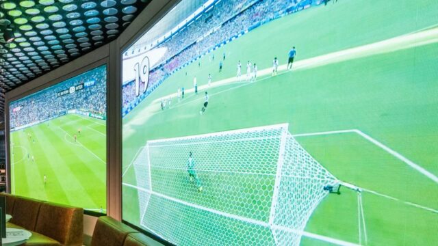 Živý futbal v televízii je ďaleko za bodom nasýtenia s Živý futbal v televízii je ďaleko za bodom nasýtenia s 26 hrami na 12 platformách