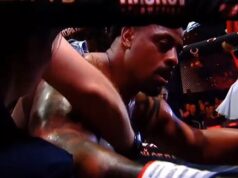 Znepokojujúce scény, keď sa boxer Greg Hardy, ktorý sa stal hviezdou NFL, zrúti do kúta po tom, čo v zápase utrpel astmatický záchvat Bývalá hviezda NFL Greg Hardy sa v piatok zrútil do kúta počas boxerskej exhibície v Rusku