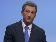 Zosmiešňovalo Saturday Night Live debatu o starostoch New Yorku? Miles Teller je studený otvorený, vysvetlil Snímka obrazovky z epizódy SNL (obrázok cez YouTube/Saturday Night Live)