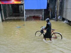 Zosuvy pôdy na Srí Lanke, počet obetí záplav stúpol na 56, úrady, školy zatvorené | Správy Zosuvy pôdy na Srí Lanke, počet obetí záplav stúpol na 56, úrady, školy zatvorené | Správy