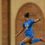 Zoznámte sa s Meilou Brewerovou, 16-ročnou hviezdou ženského futbalu UCLA