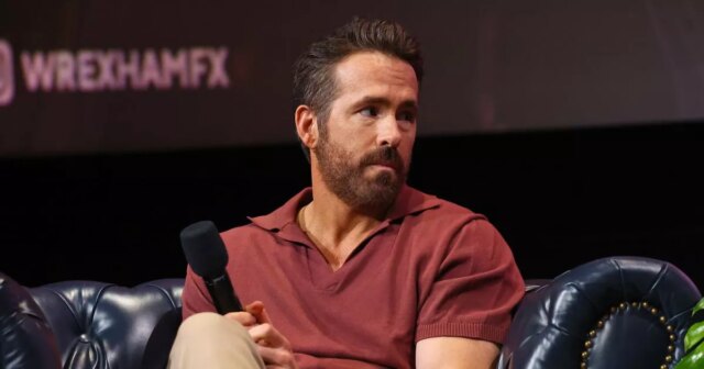 Zúfalá prosba hviezdy Wrexhamu o druhej ráno prinútila Ryana Reynoldsa Ryan Reynolds sa zúčastňuje FYC panelu pre FX