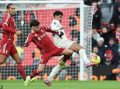 „Drop your ego“: Gary Neville hovorí Liverpoolu, že musí urobiť zásadnú zmenu v zostave, aby si zachránili sezónu – a vymenúva nový tím s VIACERÝMI hviezdami zvučných mien. Obhajoba titulu majstra je v rozklade po víkendovej porážke 3:0 od Nottinghamu Forest, ktorá potvrdila svoju šiestu prehru v siedmich zápasoch Premier League a momentálne je na 11. mieste.
