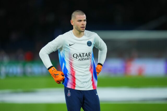 „Mám to šťastie, že stále hrám futbal“ – Lucas Chevalier reaguje na výzvu Lamine Camaru
