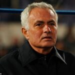 Jose Mourinho kritizoval svojich hráčov po tom, čo sa len tesne vyhli pohárovému rozruchu