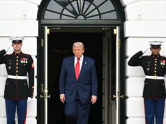 „Potrestateľné smrťou!“: Trump obviňuje demokratických zákonodarcov z poburovania | Donald Trump „Potrestateľné smrťou!“: Trump obviňuje demokratických zákonodarcov z poburovania | Donald Trump