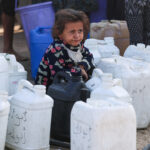 „Stratená generácia“ v Gaze stráca detstvo kvôli úlohám starostlivosti o rodinu | Zločiny proti ľudskosti