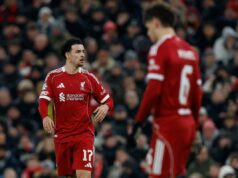 „Už sa hnevám“: Stredopoliar Liverpoolu zhrnul náladu na Anfielde priznaním v „neprijateľnej“ forme Jones povedal, že výsledky Liverpoolu sú „neprijateľné“ (Action Images cez Reuters)