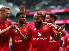 „Viem, aký tlak cítia hráči Man Utd – vždy sú v centre pozornosti“ Bryan Mbeumo z Manchestru Utd oslavuje strelenie prvého gólu svojho tímu na 0:1 počas zápasu Premier League medzi Tottenhamom Hotspur a Manchestrom United na štadióne Tottenham Hotspur 8. novembra 2025 v Londýne v Anglicku.