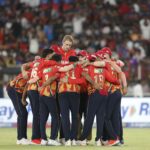 „Vstúpil Mitchell Owen“