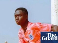 „Zabili môjho jediného syna“: mladí západoafrický futbalisti podvedení falošnými agentmi | Globálny rozvoj „Zabili môjho jediného syna“: mladí západoafrický futbalisti podvedení falošnými agentmi | Globálny rozvoj