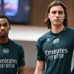 Jurrien Timber a Riccardo Calafiori počas tréningu Arsenalu