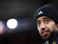 15 hráčov by mohlo chýbať Man Utd vs Wolves po vylúčení a nových obavách zo zranenia Bruno Fernandes z Manchestru United sa pozerá pred zápasom Premier League proti Newcastlu