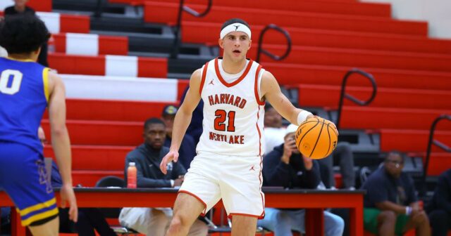 25 najlepších stredoškolských basketbalových rebríčkov The Times 25 najlepších stredoškolských basketbalových rebríčkov The Times