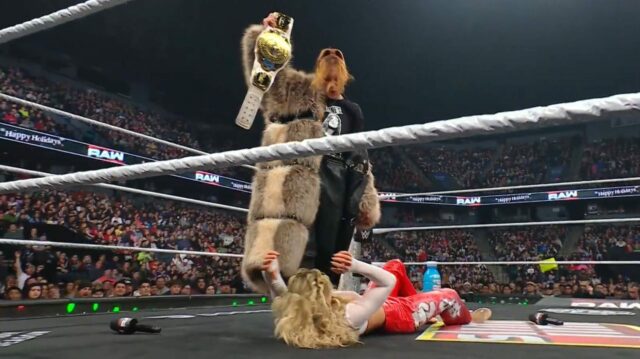 3 chyby, ktoré WWE urobila na RAW pred Vianocami
