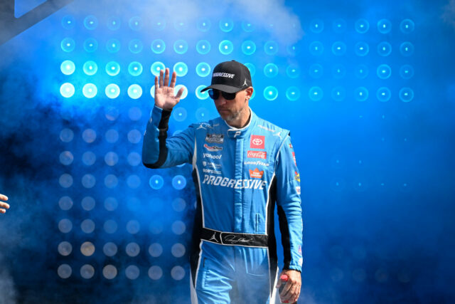 5 najlepších momentov na sociálnych sieťach jazdca NASCAR za rok 2025, hodnotené
