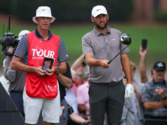 5 nosičov PGA Tour, ktorí zarobili veľké peniaze v roku 2025 st. nosič Scottieho Schefflera Ted Scott Nosič Scottieho Schefflera Ted Scott (Zdroj obrázka: Imagn)