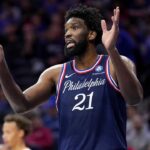 76ers potrestala NBA pokutou 100 000 dolárov za porušenie správy o zranení Joela Embiida