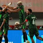 AFCON 2025: Osimhen a Lookman žiaria spolu, keď si Nigéria upevňuje vyraďovacie miesto na Africkom pohári národov