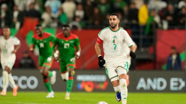 AFCON 2025: Trest Mahrez poslal Alžírsko do posledných 16
