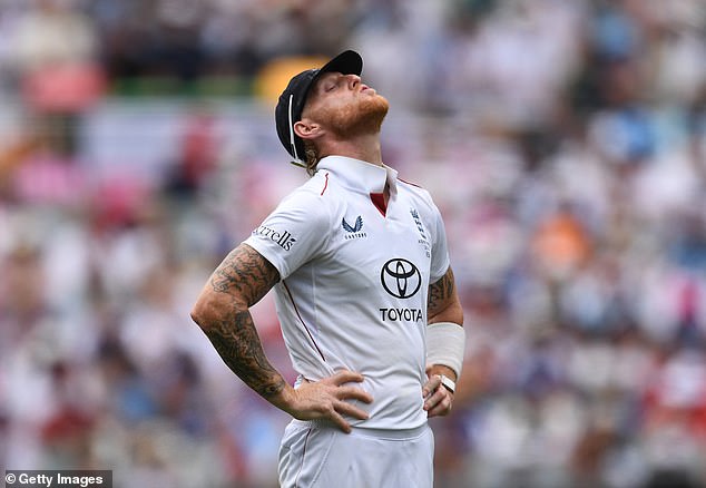 ASHES BREAKFAST: Anglický bowling to neskráti, Ben Stokes je fanúšikom Ben Stokes sa snažil skryť svoju frustráciu v reprezentácii všetkých fanúšikov Anglicka, ktorí to sledovali