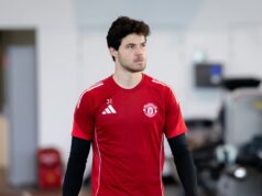 Agent Senne Lammens vyvoláva podozrenie, že Man Utd na poslednú chvíľu prestúpil obratom Brankár Manchestru United Senne Lammens od svojho letného prestupu z Royal Antwerp zaujal