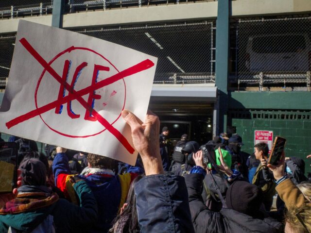 Ako ICE deportuje utečencov a migrantov napriek rokom dobrého správania | Utečenci
