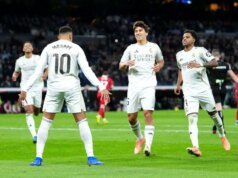 Ako Kylian Mbappé vzdal hold Cristianovi Ronaldovi počas Realu Madrid 2:0 Sevilla Ako Kylian Mbappé vzdal hold Cristianovi Ronaldovi počas Realu Madrid 2:0 Sevilla