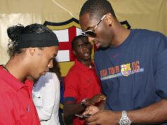 Ako Ronaldinho šokoval Kobeho Bryanta predpovedaním vzostupu Lionela Messiho na GOAT status Ako Ronaldinho šokoval Kobeho Bryanta predpovedaním vzostupu Lionela Messiho na GOAT status