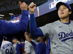 Ako Shohei Ohtani pomohol matke spoluhráča z Dodgers bojovať s rakovinou Ako Shohei Ohtani pomohol matke spoluhráča z Dodgers bojovať s rakovinou