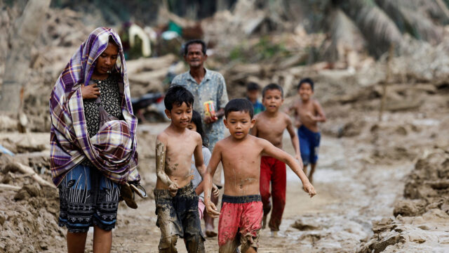 Al-Džazíra hlási z Aceh Tamiang, že ľudia, ktorí prežili povodne, Al-Džazíra hlási z Aceh Tamiang, že ľudia, ktorí prežili povodne, čelia novým nebezpečenstvám | Povodne