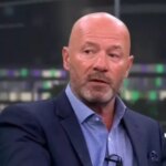 Alan Shearer sa pozerá