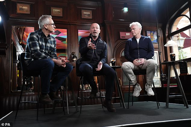 Alan Shearer sa rozhodol naplánovať na Boxing Day iba JEDEN Alan Shearer sa vyjadril k rozhodnutiu mať jeden televízny zápas Premier League Boxing Day