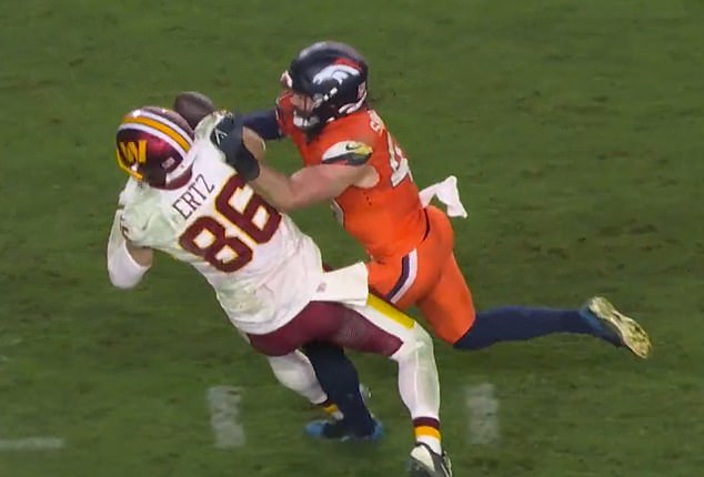 Alex Singleton, hviezda Denver Broncos, hrá hru, ktorá šetrí hru, Alex Singleton zavŕšil svoj emocionálny návrat do NFL hrou, ktorá zachraňuje hru za Broncos