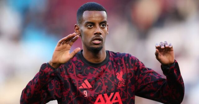 Alexander Isak prerušil ticho pri východe z Newcastlu a nechal Eddieho Howea rozzúreného | Futbal | Šport
