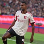 Alexander Isak „rád je sám“ ako tím Liverpoolu reaguje | Futbal | Šport