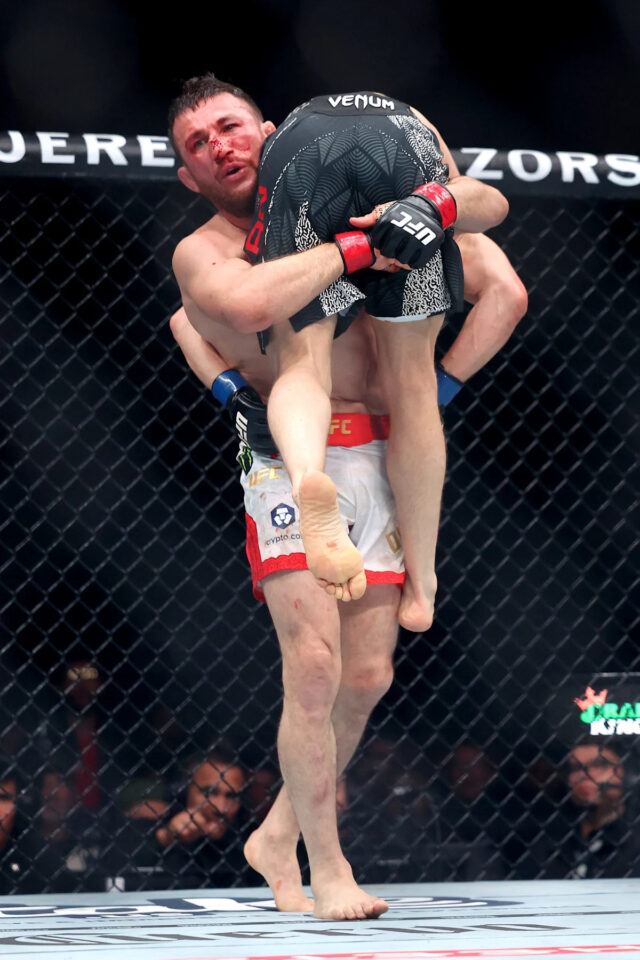 Aljamain Sterling zmätený výkonom Merab Dvalishvili na UFC 323 Download app from appStore