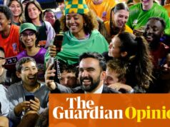 Americká láska k futbalu dosahuje novú úroveň. Stačí sa pozrieť na super fanúšika Arsenalu Zohrana Mamdaniho | Bryan Armen Graham Americká láska k futbalu dosahuje novú úroveň. Stačí sa pozrieť na super fanúšika Arsenalu Zohrana Mamdaniho | Bryan Armen Graham