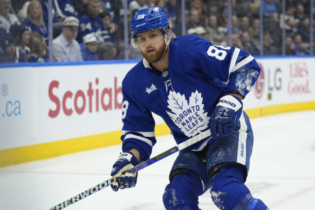 Analytici NHL vyjadrili znepokojenie nad „zlomeným“ Williamom Nylanderom uprostred neuspokojivého prepadu Maple Leafs
